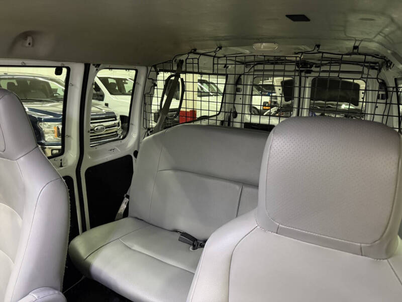 2013 Ford E-Series E-350 SD