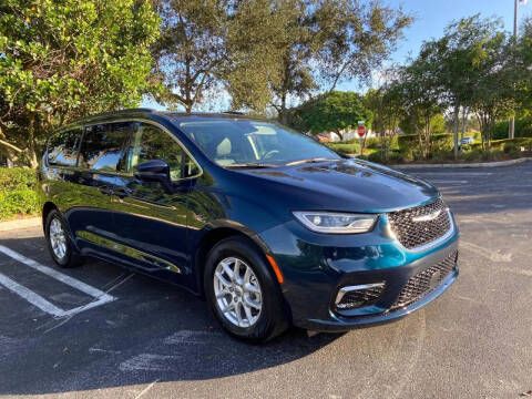 2022 Chrysler Pacifica Touring L