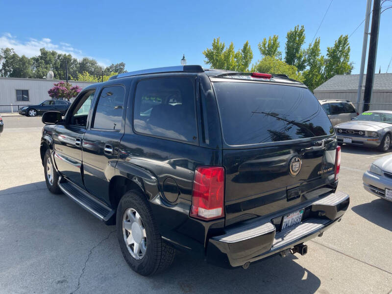 2002 Cadillac Escalade