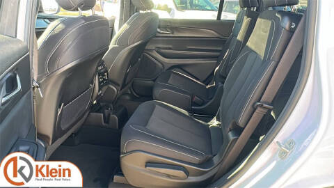 2024 Jeep Grand Cherokee L Laredo