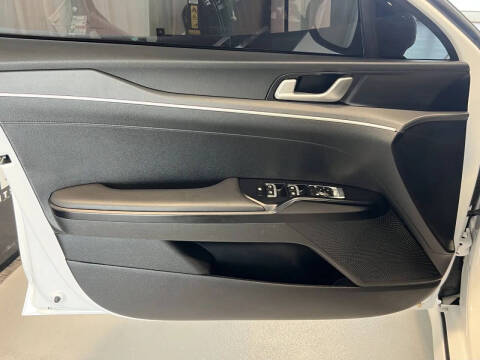 2022 Kia K5