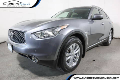 2017 Infiniti QX70