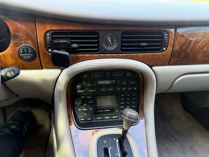 2000 Jaguar XJ-Series XJ8