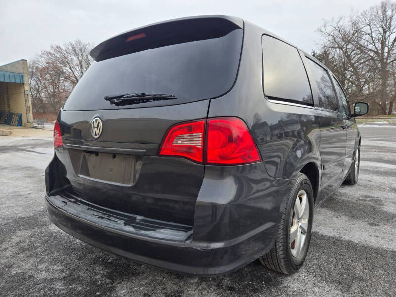 2011 Volkswagen Routan SEL