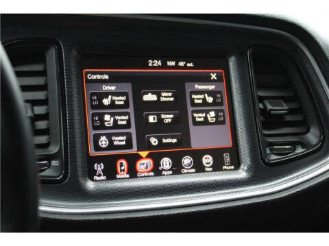 2015 Dodge Challenger SXT Plus