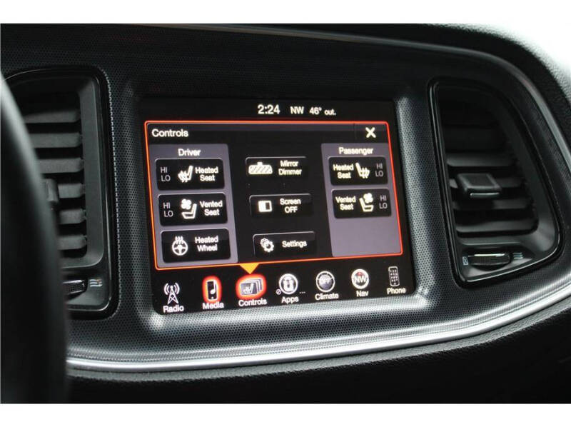 2015 Dodge Challenger SXT Plus