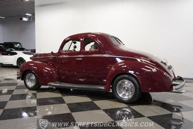 1940 Ford Deluxe