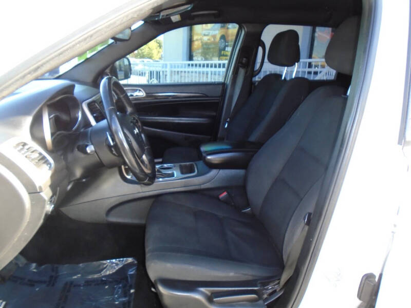 2017 Jeep Grand Cherokee Laredo