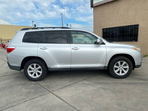 2013 Toyota Highlander SE
