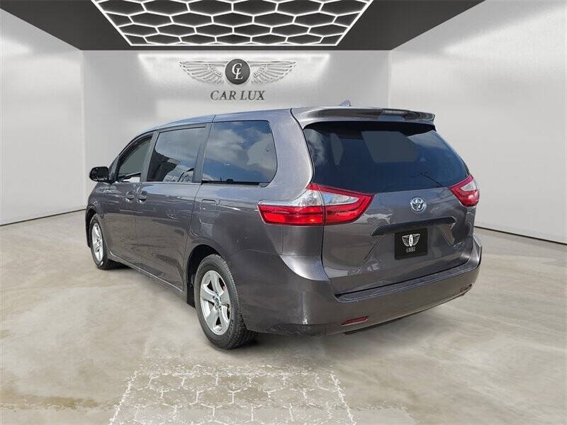 2019 Toyota Sienna L 7-Passenger