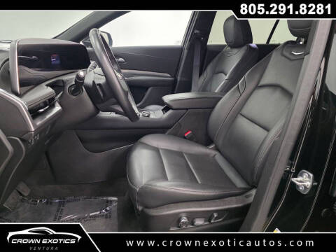 2025 Cadillac XT4 Premium Luxury