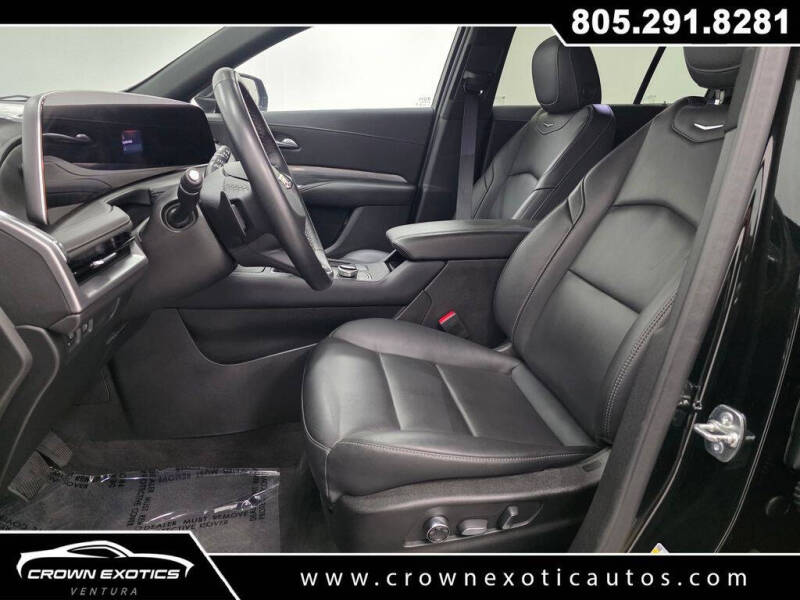 2025 Cadillac XT4 Premium Luxury