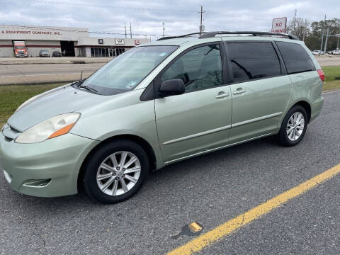 2009 Toyota Sienna for sale at Double K Auto Sales in Baton Rouge LA