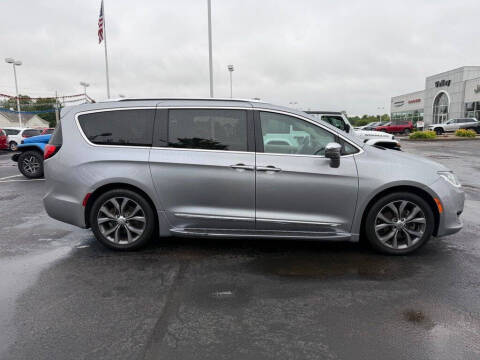 2017 Chrysler Pacifica Limited