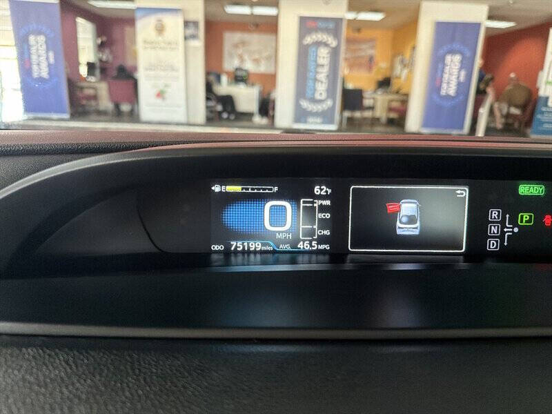 2022 Toyota Prius LE