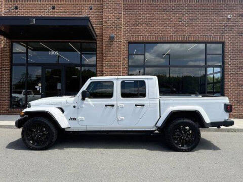 2025 Jeep Gladiator NightHawk