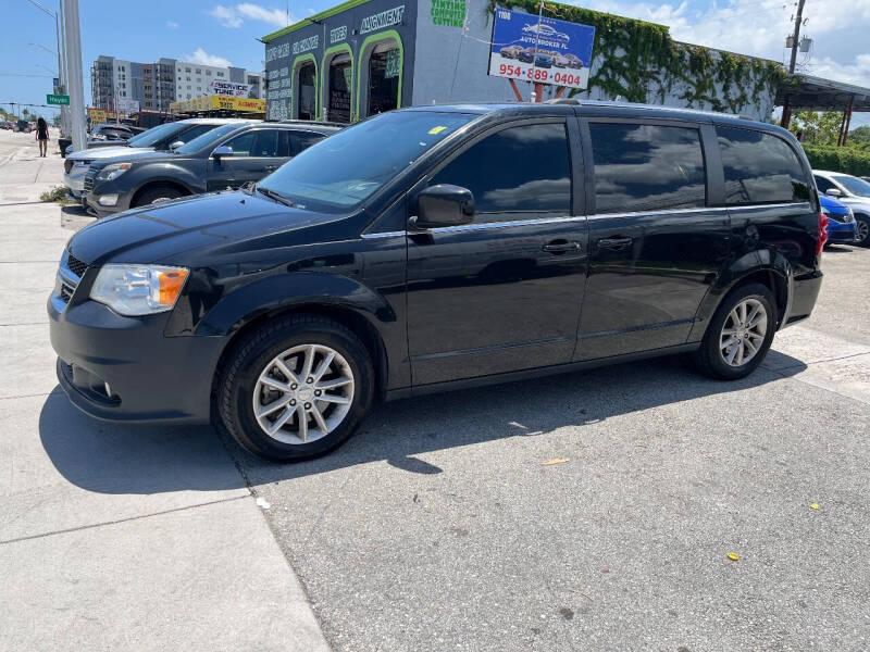 2019 Dodge Grand Caravan SXT's photo