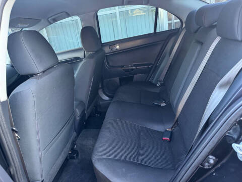 2016 Mitsubishi Lancer ES