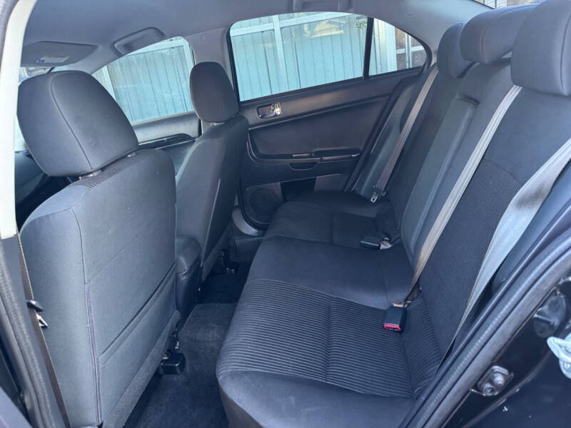 2016 Mitsubishi Lancer ES