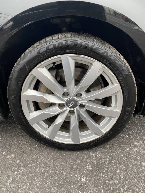 2017 Audi A4 2.0T quattro Premium