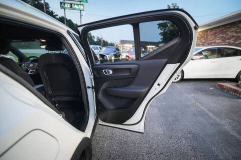 2023 Volvo XC40 B5 Core