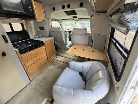 2004 Winnebago Rialta 22HD