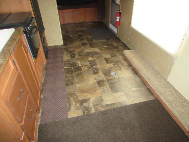 2015 CHEROKEE GREY WOLF