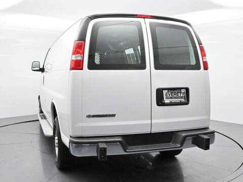 2024 Chevrolet Express 2500
