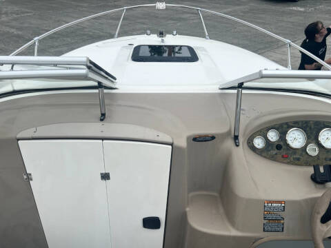 2004 Bayliner 210 CU