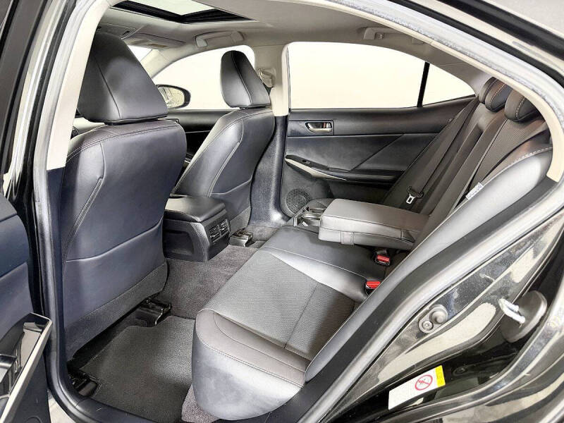 2018 Lexus IS 300