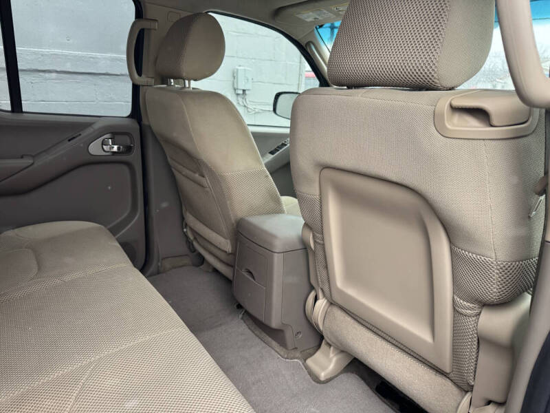 2009 Nissan Frontier SE V6