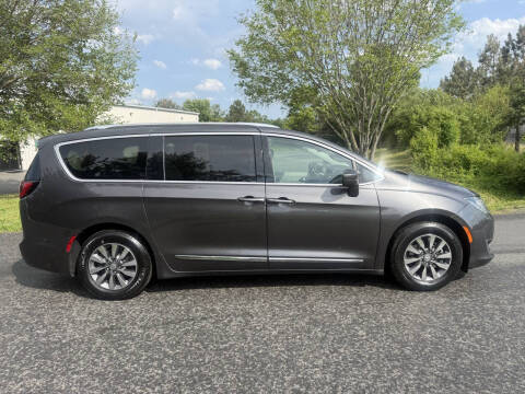 2020 Chrysler Pacifica Touring L Plus