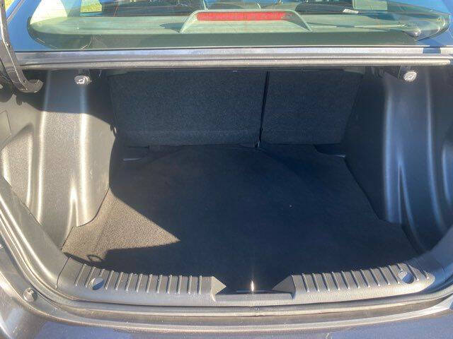 2019 Toyota Yaris LE