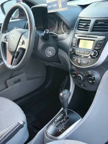 2017 Hyundai Accent Value Edition