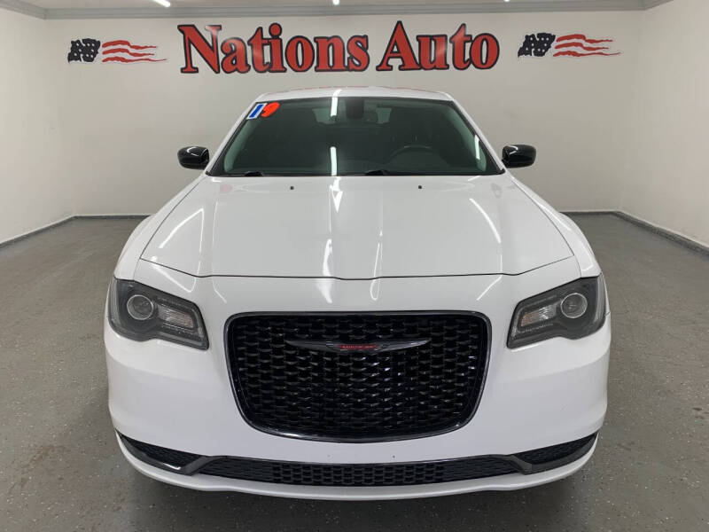 2019 Chrysler 300 Touring