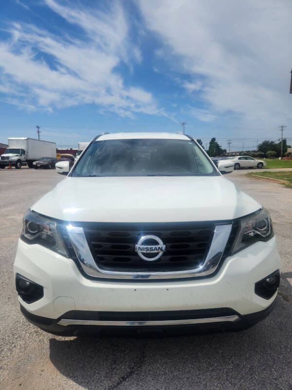 2020 Nissan Pathfinder SV