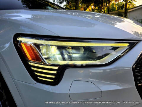 2021 Audi e-tron quattro Premium