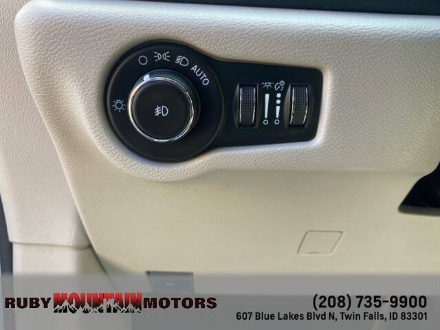 2023 Chrysler Pacifica Touring L