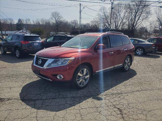 2013 Nissan Pathfinder for sale at Colonial Motors in Mine Hill NJ