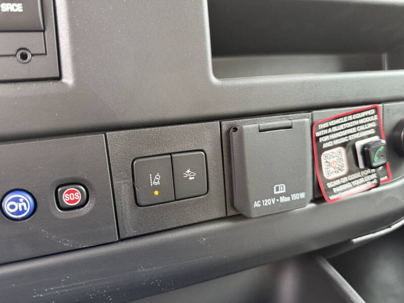 2025 Chevrolet Express 2500