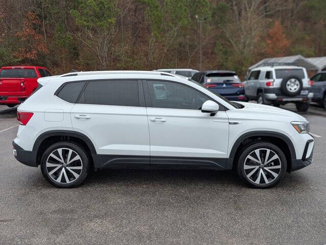 2024 Volkswagen Taos SE