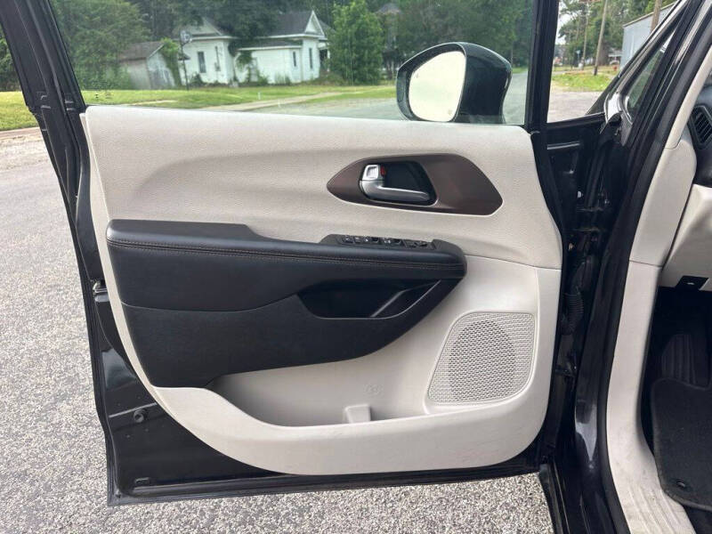 2019 Chrysler Pacifica Touring L