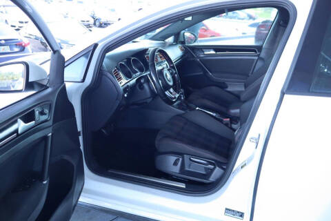 2017 Volkswagen Golf GTI S