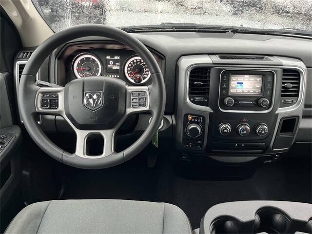 2024 RAM 1500 Classic SLT