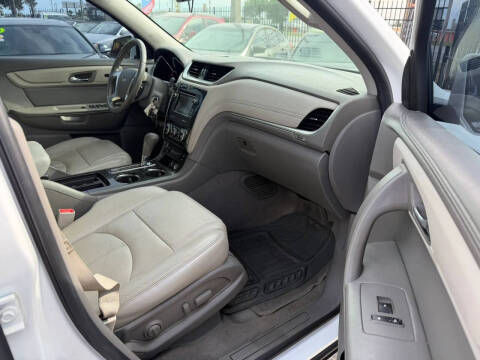 2017 Chevrolet Traverse LT
