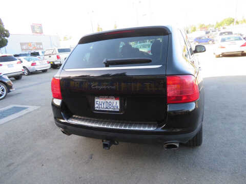 2004 Porsche Cayenne Tiptronic