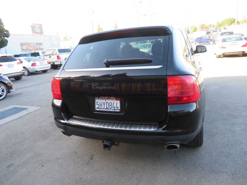 2004 Porsche Cayenne Tiptronic