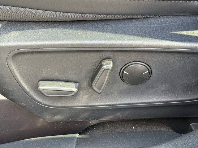 2025 Ford Escape Hybrid ST-Line