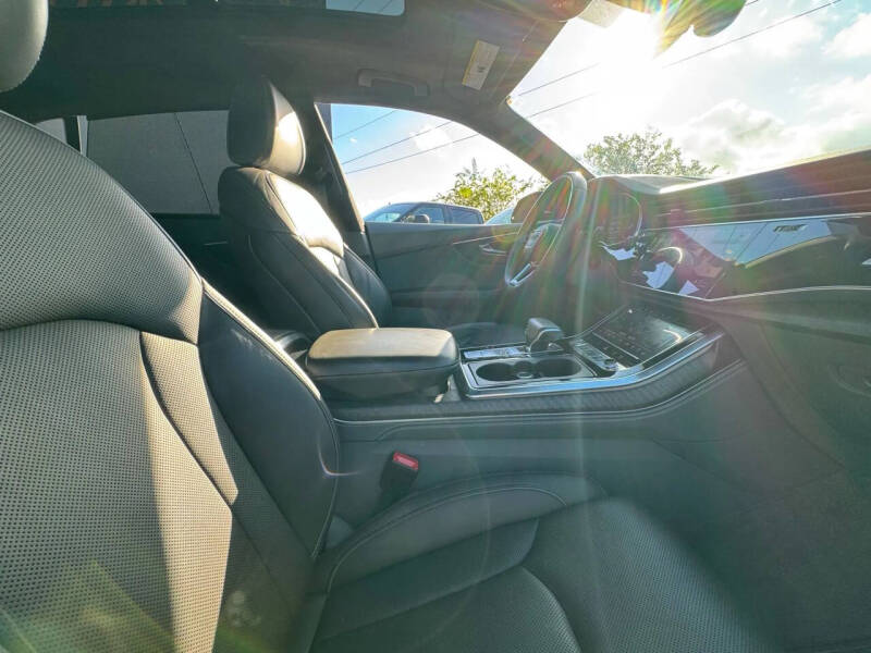 2019 Audi Q8 quattro Prestige 55 TFSI