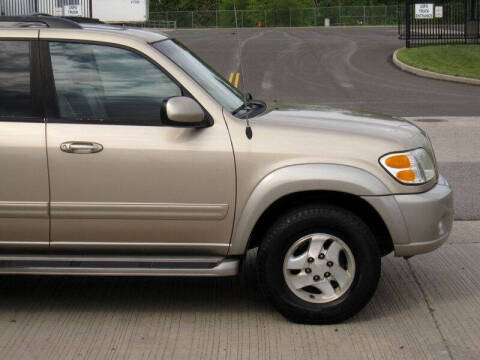2004 Toyota Sequoia SR5